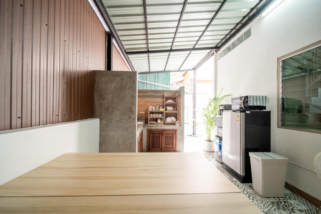 Socialer Coliving & Coworking Space Chiang Mai Esterno foto